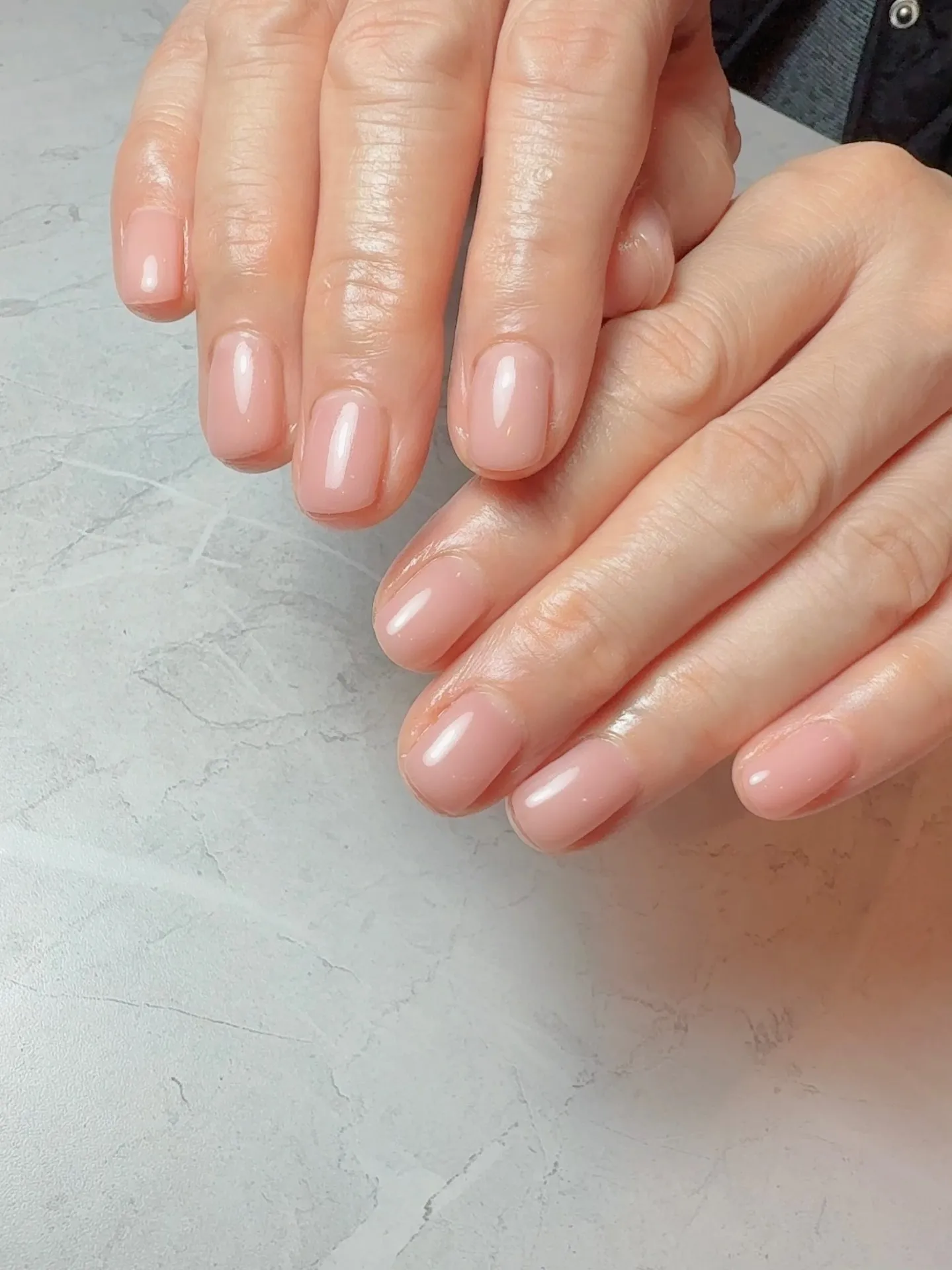 横浜市鶴見区自爪育成ネイルサロンミアリのネイル写真です